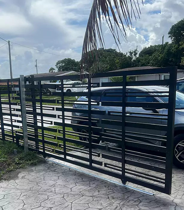 Sliding Gate Repair in Greenacres, FL